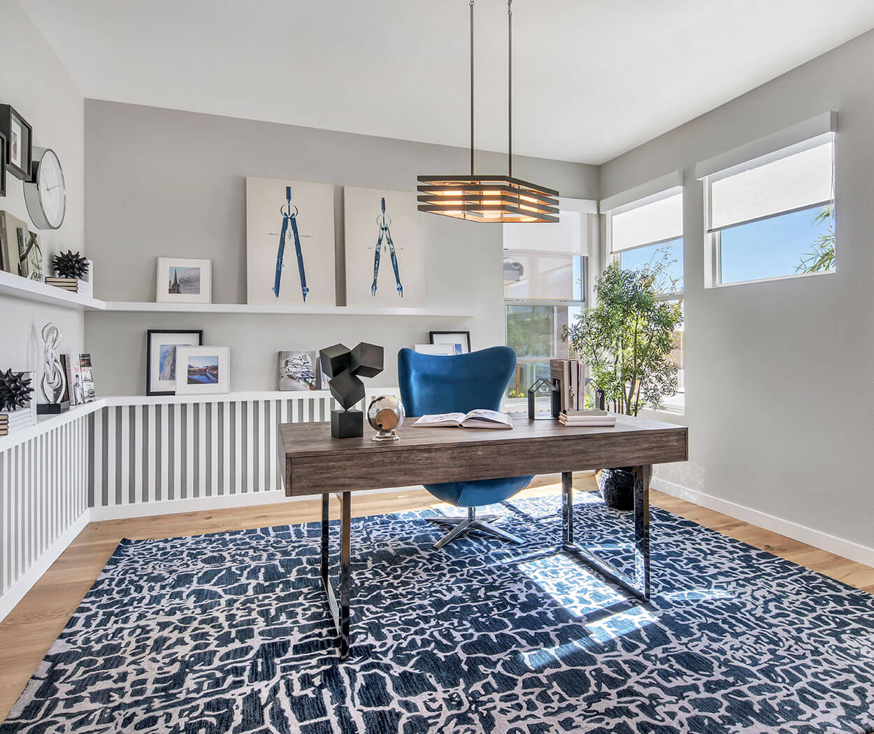 Home Office Hacks to Stay Productive and Organized
